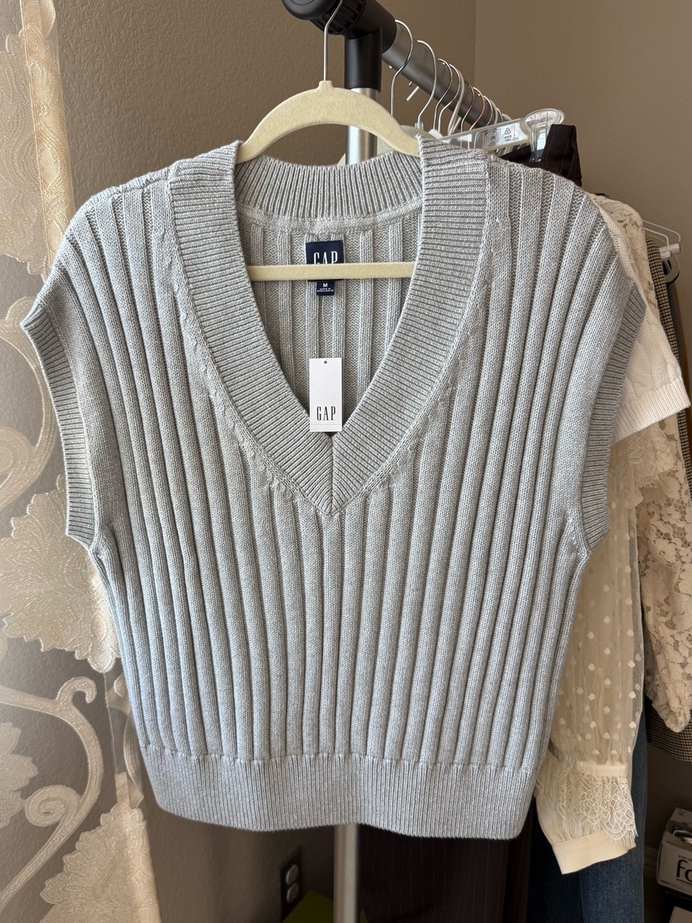GAP Light Gray Ribbed V-Neck Sweater Vest NWT